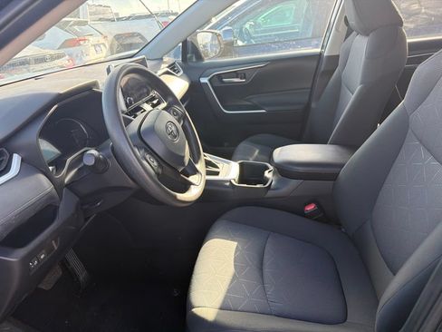 Used 2025 Toyota RAV4 XLE FWD image 2
