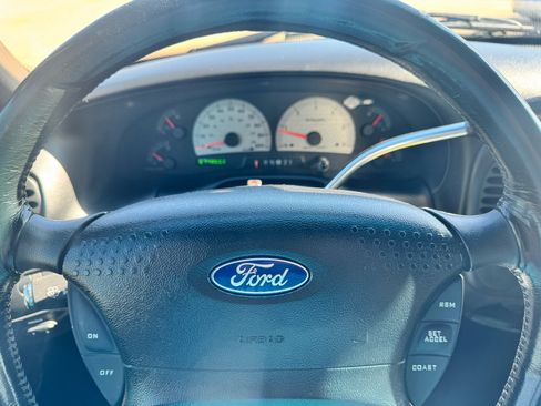 Used 2001 Ford F150 Harley-Davidson image 17