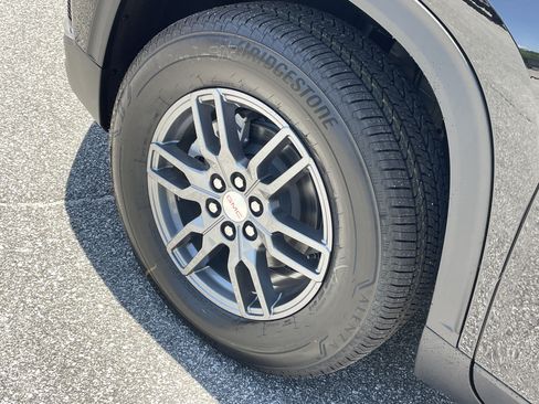New 2025 GMC Acadia Elevation FWD image 25