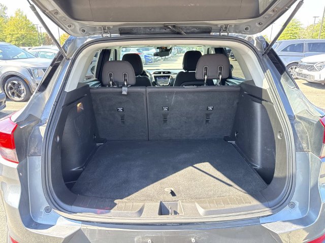 Used 2021 Chevrolet TrailBlazer LT w/ Convenience Package FWD image 12