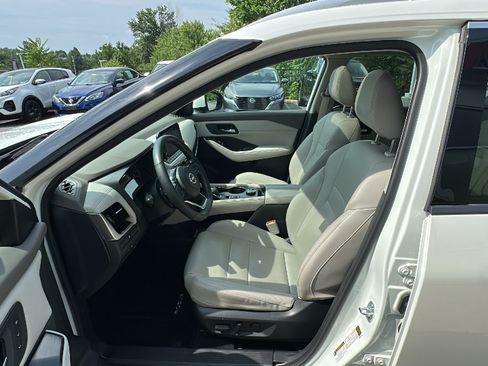 Certified 2023 Nissan Rogue SL w/ SL Premium Package AWD/4WD image 11