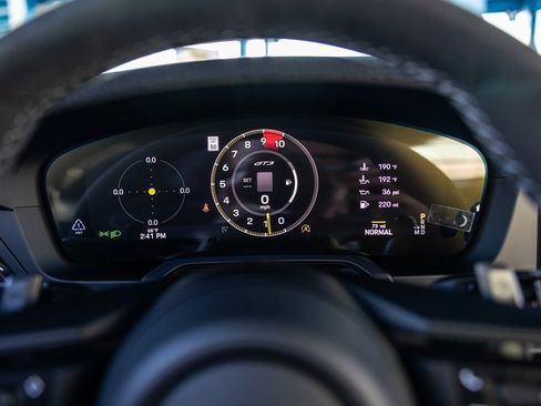 Used 2025 Porsche 911 GT3 image 33