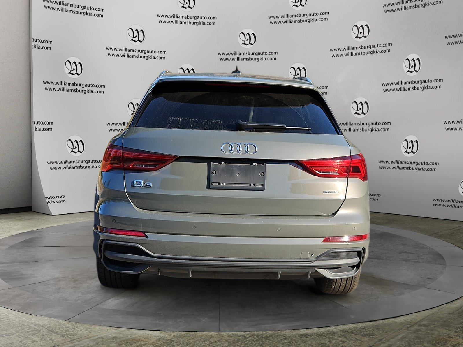 Used 2025 Audi Q3 2.0T Premium AWD/4WD image 4
