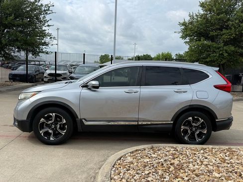 Used 2018 Honda CR-V Touring image 3