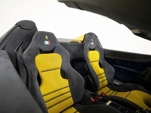 Used 2015 Ferrari 458 Speciale A image 33