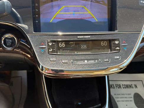 Used 2015 Toyota Avalon Limited FWD image 14