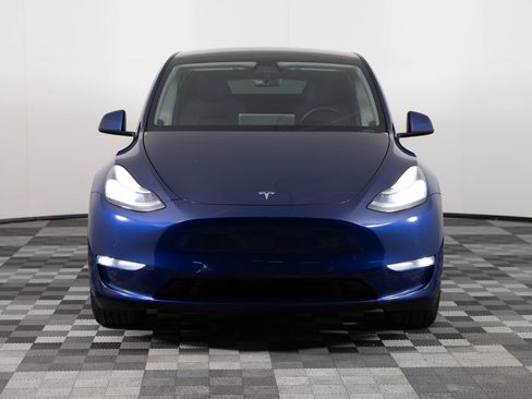 Used 2021 Tesla Model Y Long Range AWD/4WD image 11