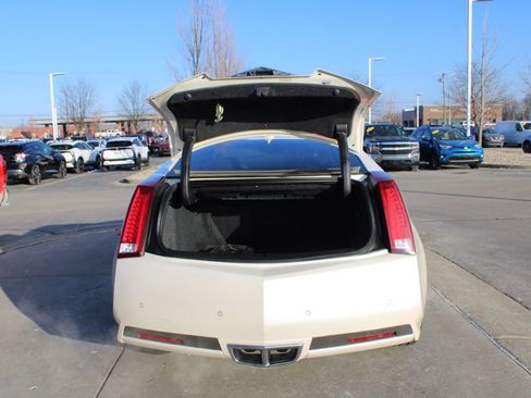 Used 2011 Cadillac CTS Premium image 9