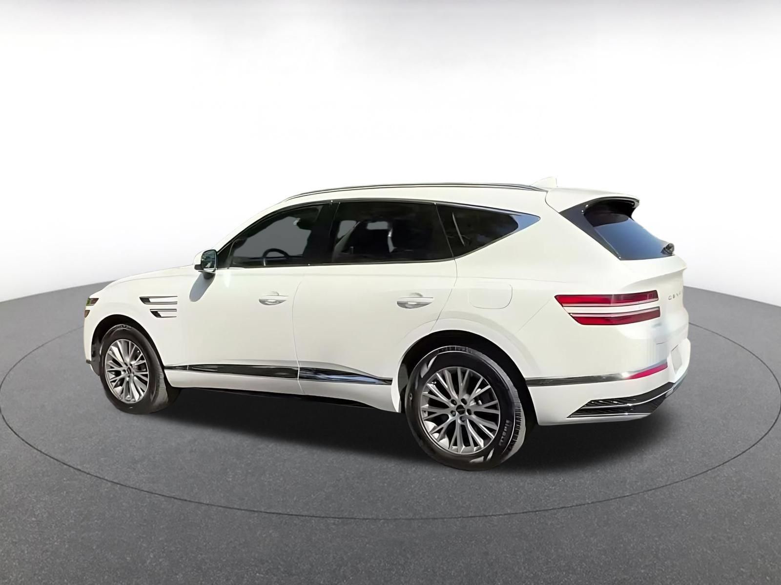 Used 2026 Genesis GV80 2.5T AWD/4WD image 9