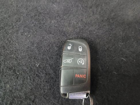 Used 2017 Jeep Compass Limited w/ Safe & Security Group AWD/4WD image 32