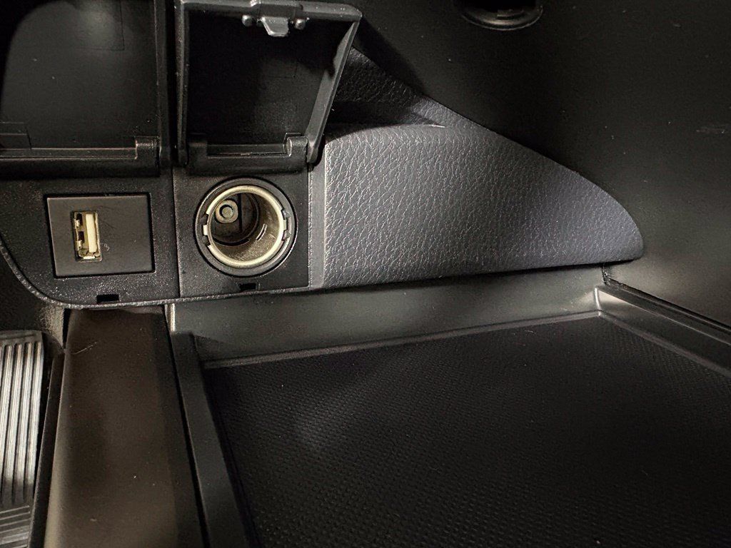 Used 2024 Toyota Camry LE FWD image 31