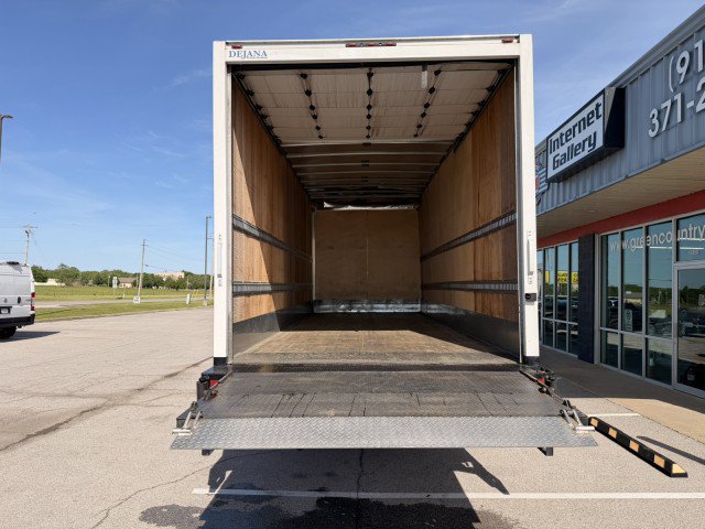 Used 2023 Ford F650 2WD Regular Cab Super Duty image 13