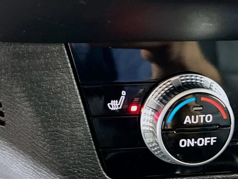 Used 2022 Mitsubishi Outlander SE AWD/4WD image 11