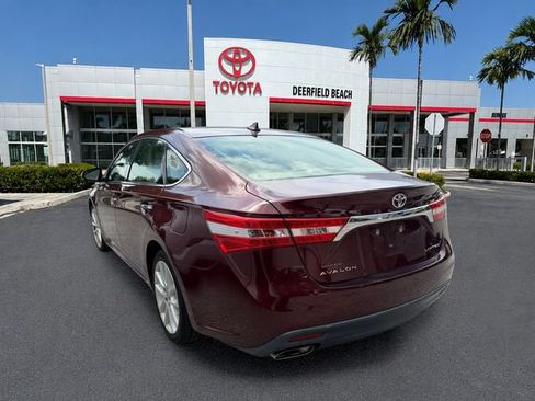 Used 2014 Toyota Avalon Limited w/ Technology Package FWD image 4