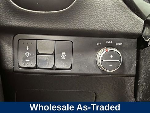 Used 2015 Kia Soul ! w/ Sun & Sound Package FWD image 33