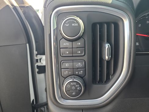 Used 2022 Chevrolet Silverado 2500 LTZ AWD/4WD image 23