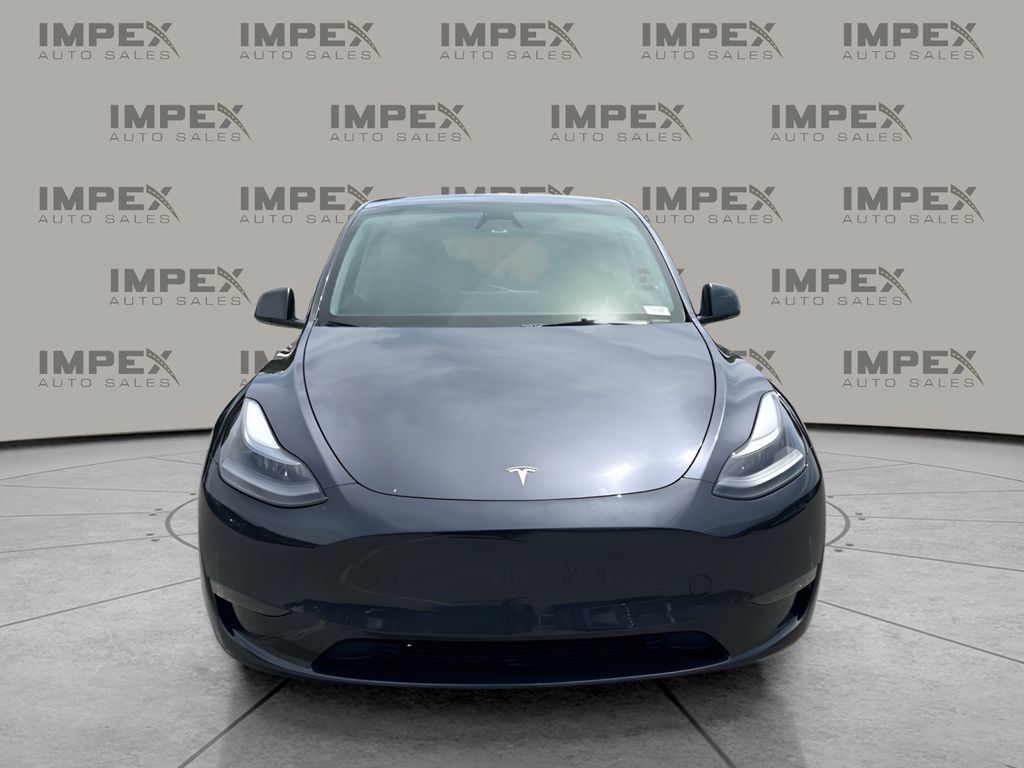 Used 2024 Tesla Model Y Long Range AWD/4WD image 8