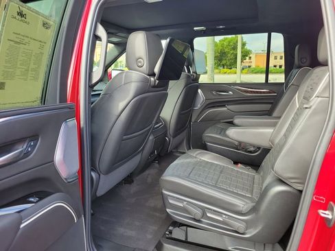 Certified 2024 Cadillac Escalade ESV Sport Platinum w/ LPO, ONYX Package image 15