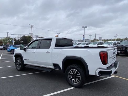 Used 2023 GMC Sierra 2500 AT4 image 3