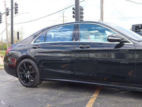 Used 2019 Mercedes-Benz S 560 Sedan image 4