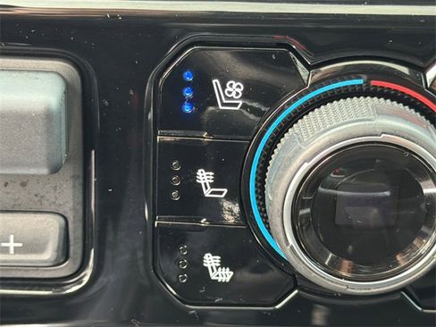 Used 2023 Chevrolet Silverado 1500 LTZ w/ LTZ Premium Package image 30