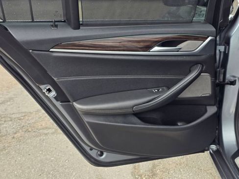 Used 2020 BMW 540i w/ Executive Package image 21