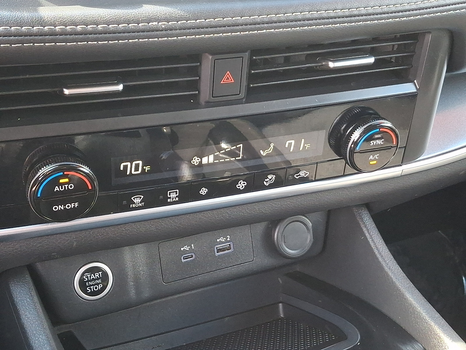 Used 2023 Nissan Rogue SV AWD/4WD image 16