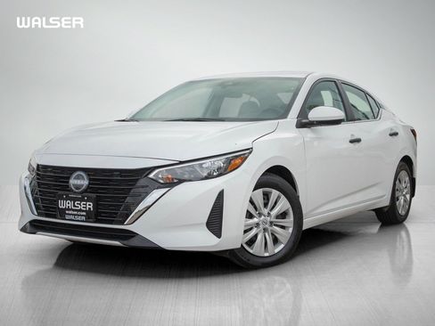 Used 2025 Nissan Sentra S FWD image 1