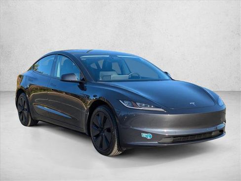 Used 2025 Tesla Model 3 Long Range image 3