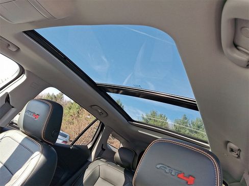 Certified 2022 GMC Terrain AT4 w/ Tech Package image 16