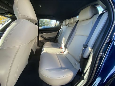 Used 2024 MAZDA MAZDA3 s image 13