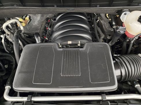 Used 2022 Chevrolet Suburban Premier RWD image 35