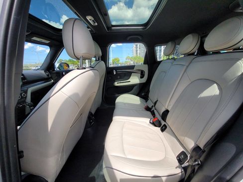 Used 2019 MINI Cooper Countryman w/ Premium Package FWD image 11