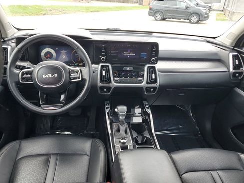 Used 2023 Kia Sorento SX AWD/4WD image 10
