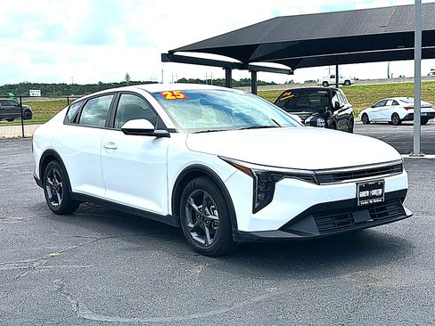 Used 2025 Kia K4 FWD image 10