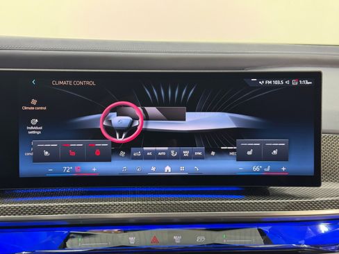 Used 2023 BMW i7 xDrive60 image 28