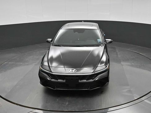 New 2026 Hyundai Elantra SEL Sport FWD image 27