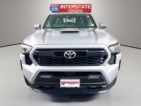 Certified 2024 Toyota Tacoma TRD Sport w/ TRD Sport Upgrade Package AWD/4WD image 2