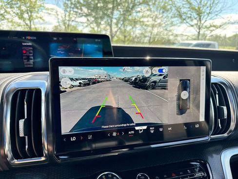 New 2026 Ford Expedition Max Platinum AWD/4WD image 16