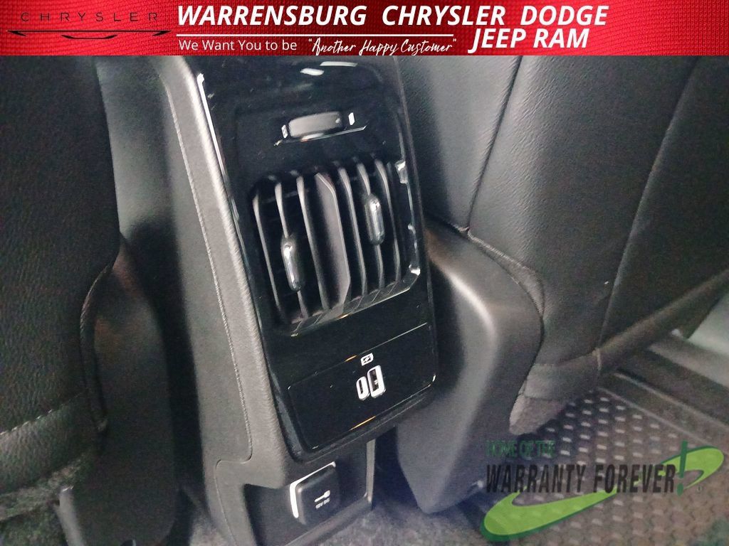 New 2026 Jeep Compass Latitude AWD/4WD image 13