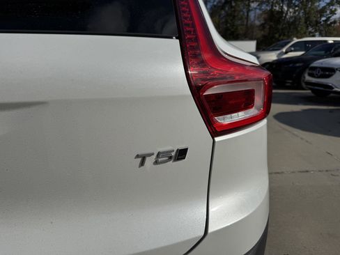 Used 2021 Volvo XC40 T5 R-Design w/ Advanced Package image 23