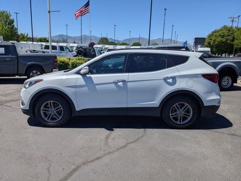 Used 2017 Hyundai Santa Fe Sport w/ 2.4L Value Package 06 AWD/4WD image 9