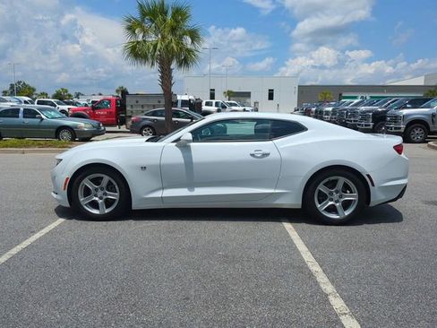 Used 2023 Chevrolet Camaro LT image 7