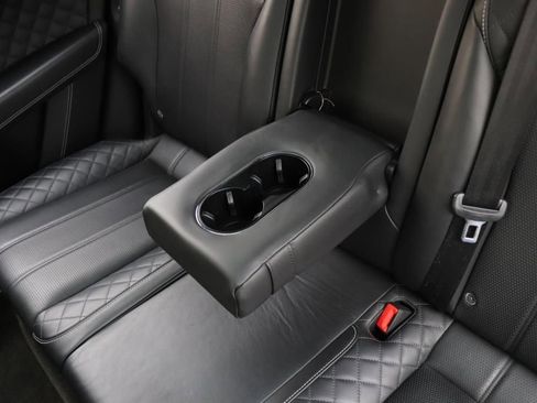 Used 2017 Bentley Bentayga image 73