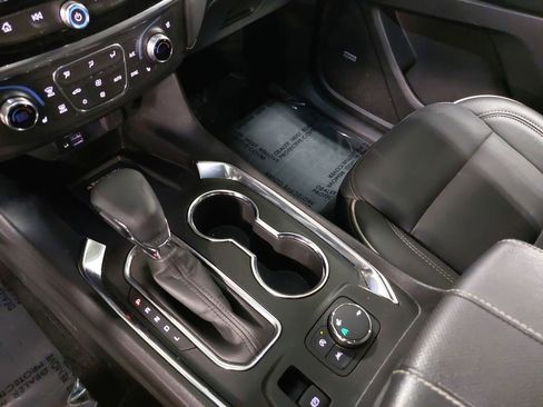 Used 2023 Chevrolet Traverse Premier w/ Redline Edition image 27