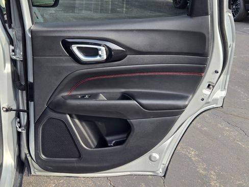 Used 2025 Jeep Compass Trailhawk image 10