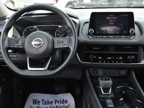 Used 2024 Nissan Rogue SV AWD/4WD image 12