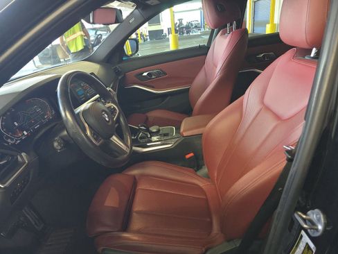 Used 2022 BMW 330i Sedan w/ M Sport Package RWD image 7