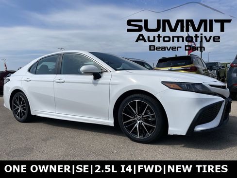 Used 2023 Toyota Camry SE image 1