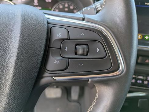 Used 2023 Buick Envision Essence AWD/4WD image 10